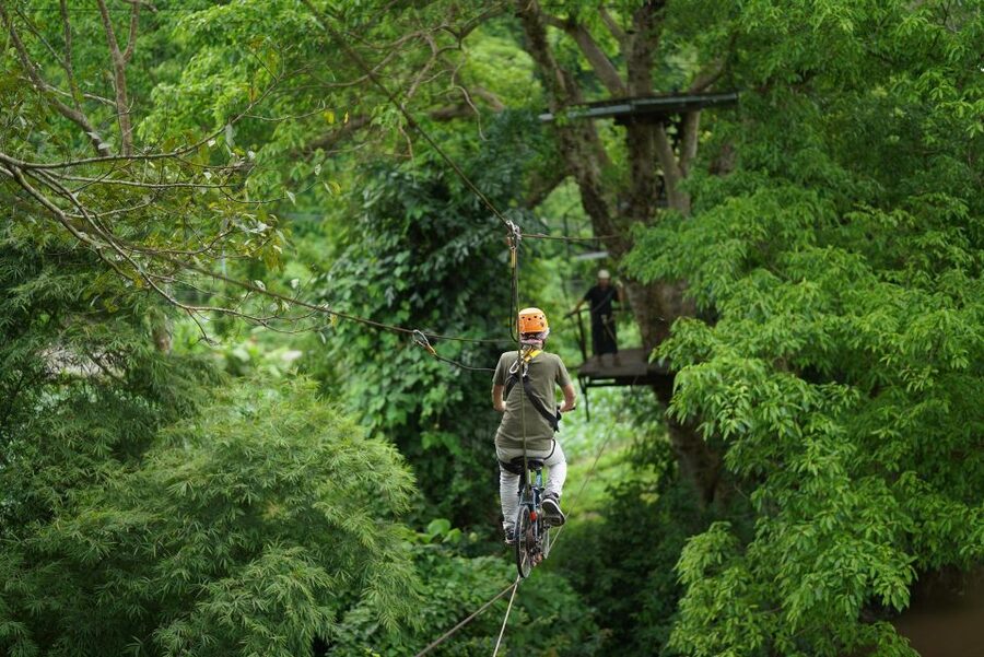Chiang Mai: National Elephant Care, Rafting, & Ziplines Trip - The morning ride from Chiang Mai to Mae Wang