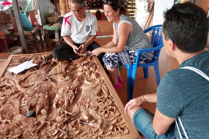 Chiang Mai Paradise Full-Day Cycling Adventure Tour - The old chedi and fresh market