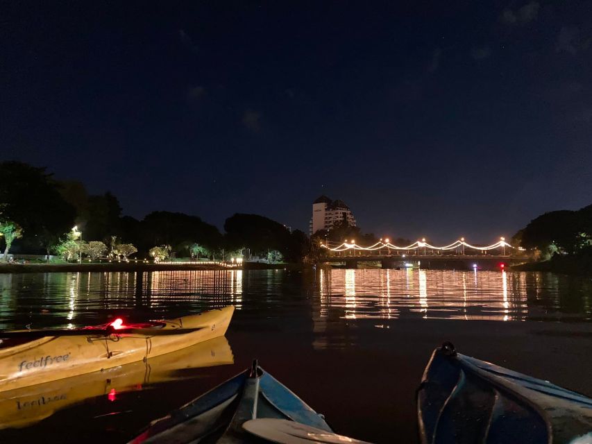 Chiang Mai: Ping River Night Kayaking into City Center - Colored bridges and the city center finish