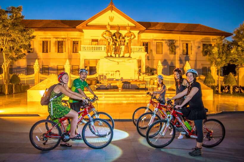 Chiang Mai: Private Historic Old City Bike Tour - Night - Key Details Before You Book