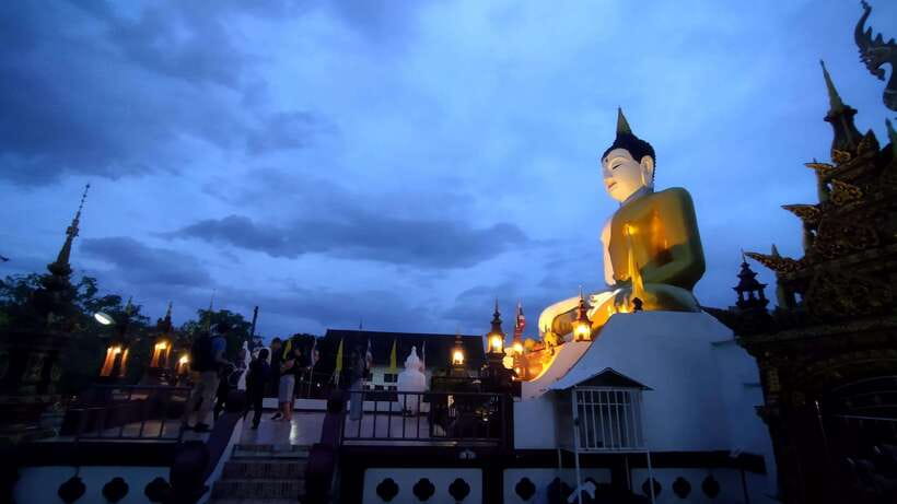 Chiang Mai: Private Historic Old City Bike Tour - Night - The Moat, Walls, and Quiet Back Lanes