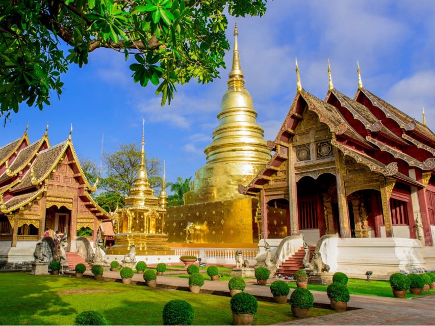Chiang Mai: Private Tuk Tuk Tour of City Temples With Pickup - Wat Chedi Luang and the Emerald Buddha connection
