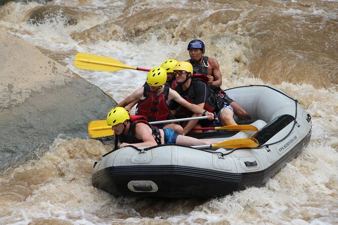 Chiang Mai Rafting in Mae Taeng River with Thai Buffet - A Thai buffet by the riverbank