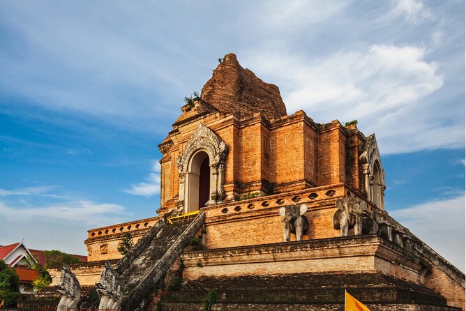 Chiang Mai Scavenger Hunt and Sights Self-Guided Tour - Starting at the Three Kings Monument