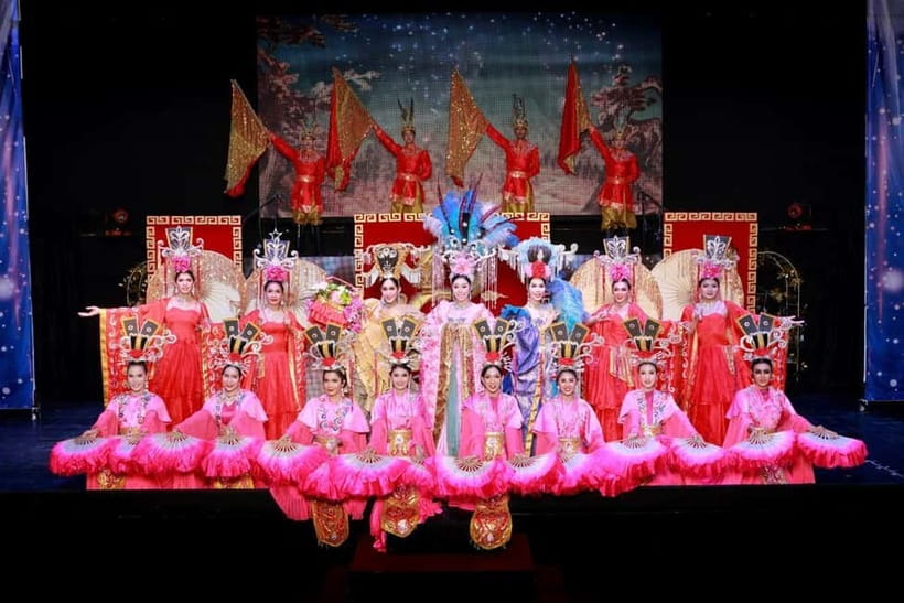Chiang Mai: Siam Dragon Cabaret Show with Optional Transfer - Drinks, atmosphere, and small drawbacks