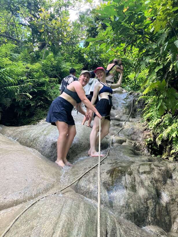 Chiang Mai: Sticky Waterfall scenic loop unseen lake &temple - Practical tips for a smoother day