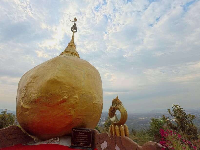 Chiang Mai: Sticky Waterfall scenic loop unseen lake &temple - Bua Thong Sticky Waterfall: the playful centerpiece