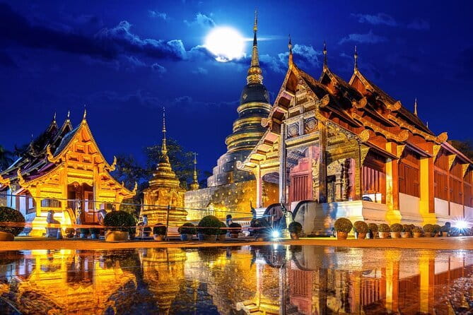 Chiang Mai Temples and Market Tuk Tuk Night Tour - Wat Phra Singh, the old city’s grand opening