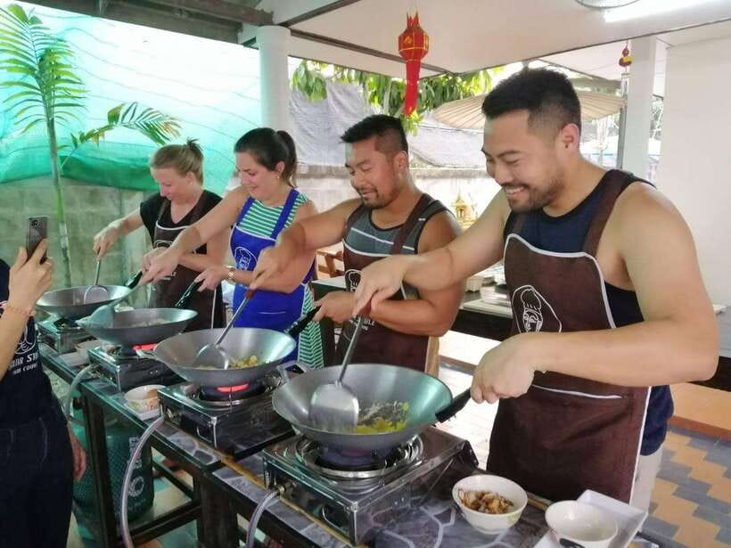 Chiang Mai: Thai Cooking and Market Tour with Lanna Smile - The Lanna setting and personal atmosphere