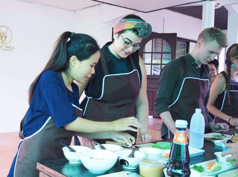 Chiang Mai: Thai Cooking and Market Tour with Lanna Smile - Price, pickup, and useful planning tips