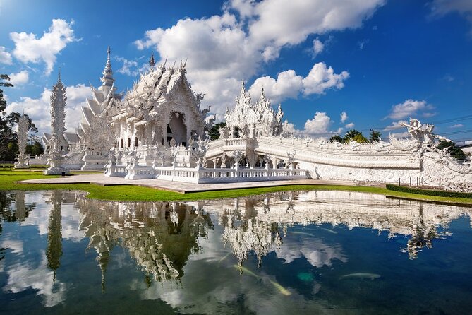 Chiang Mai to White & Blue Temple, Black Museum & Golden Triangle - Lunch, comfort, and the long return journey