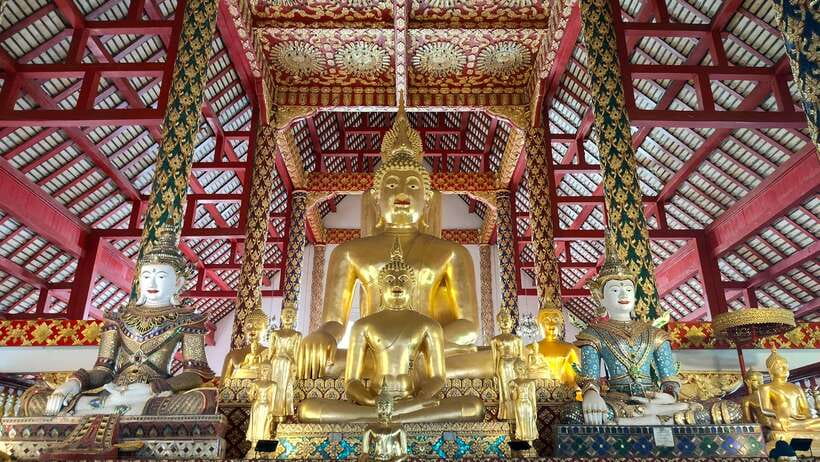 Chiang Mai: Tuk-Tuk Evening Tour with Temples & Street Foods - Wat Lok Moli, an older Lanna monastery