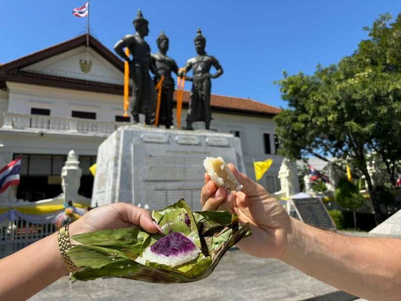 Chiang Mai: Walking Food Tour - Larb kua and the spice of northern Thailand