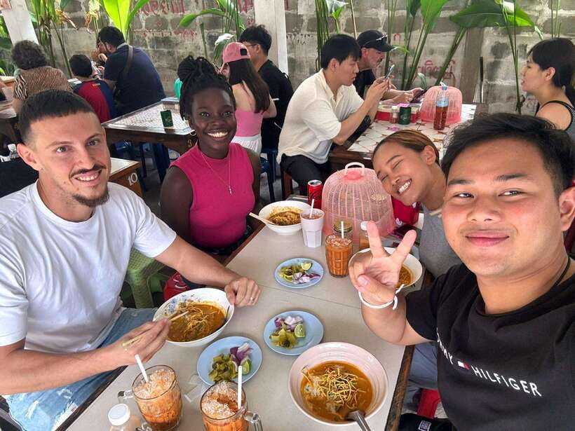 Chiang Mai: Walking Food Tour - Coconut pancakes and the sweet course
