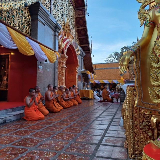 Chiang Mai: Wat Pha Lat & Wat Phra That Doi Suthep Tour - Guides make the biggest difference