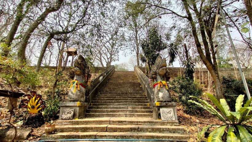 Chiang Mai:Wat Phra That Doi Suthep & Wat Umong Evening Tour - What is included, and what you still need to pay for