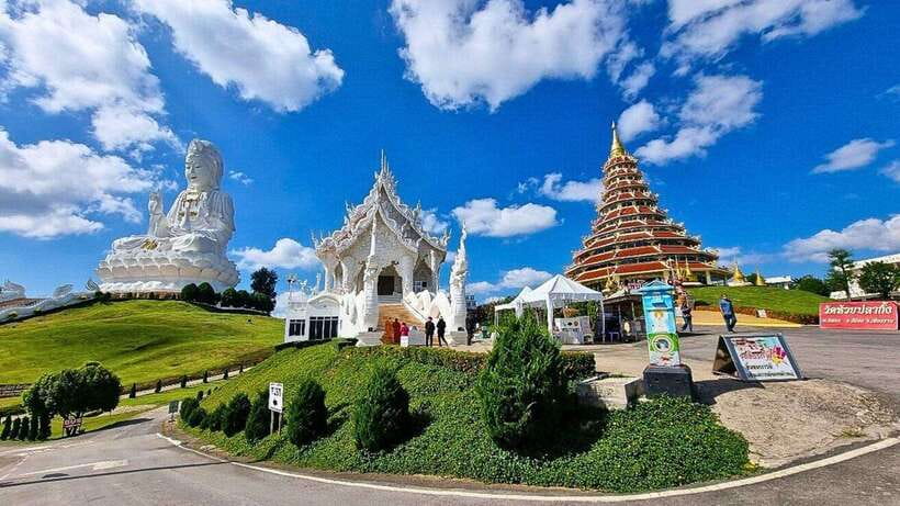 Chiang Mai: White, Blue & Big Buddha Temples in Chiang Rai - The early road to Chiang Rai