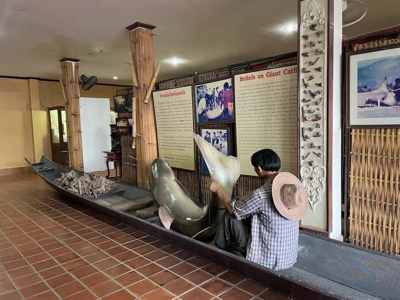 Chiang Rai: 7 Major Sites, Golden Triangle & Tea Plantation - Guides, drivers, and the small-group setup