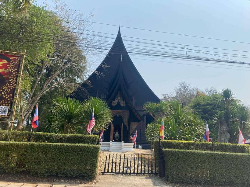 Chiang Rai: City Highlights One-Day Tour with Thai Lunch - The Golden Triangle connects the day to the border region