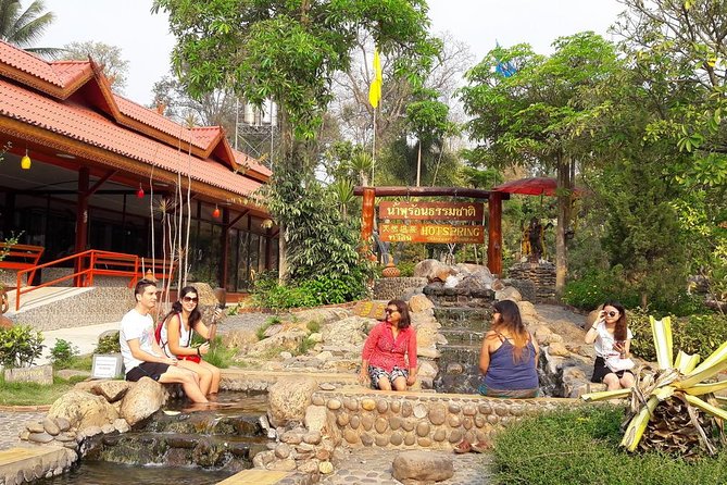 Chiang Rai Day Tour from Chiang Mai + The Long Neck Hill Tribe With Boat - Wat Rong Seur Ten, Chiang Rai’s Blue Temple