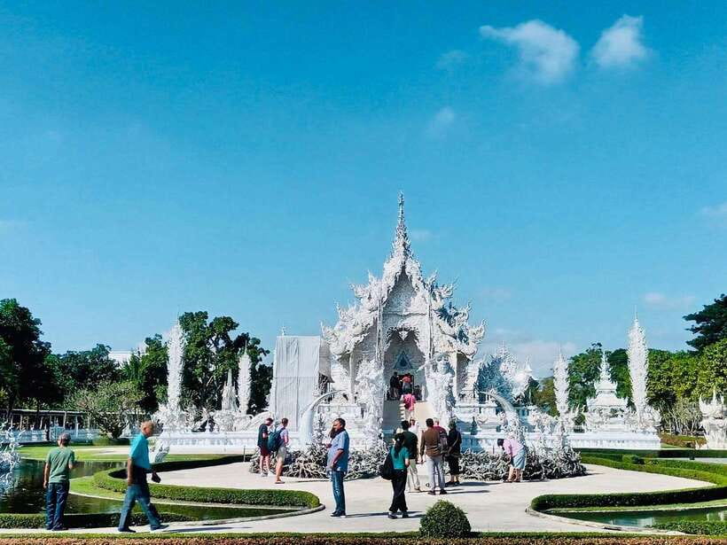 Chiang Rai: Excursion White, Blue,Red Temples & Lalitta Café - The van ride determines how comfortable you feel