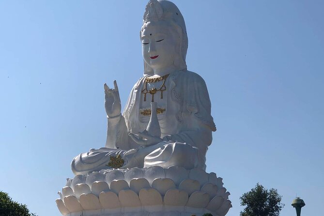 Chiang Rai Temples: Private Tour from Chiang Mai - What the private guide adds