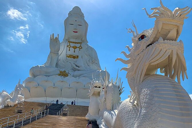 Chiang Rai Temples Private Tour from Chiang Mai - All Inclusive - Wat Rong Khun and its dazzling white design