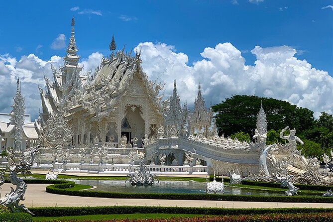 Chiang Rai Temples Private Tour from Chiang Mai - All Inclusive - 7:00 am pickup and the private ride north