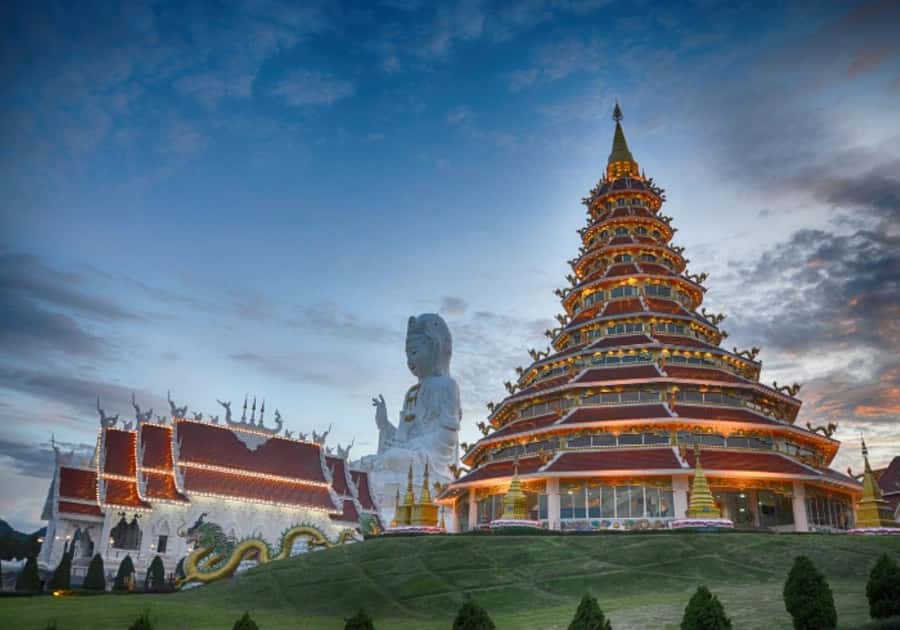 Chiang Rai White, Blue, Red 3 Temples Tour - Wat Rong Khun, the White Temple