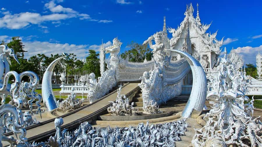 Chiang Rai White, Blue, Red 3 Temples Tour - The van ride and what six hours on the road means
