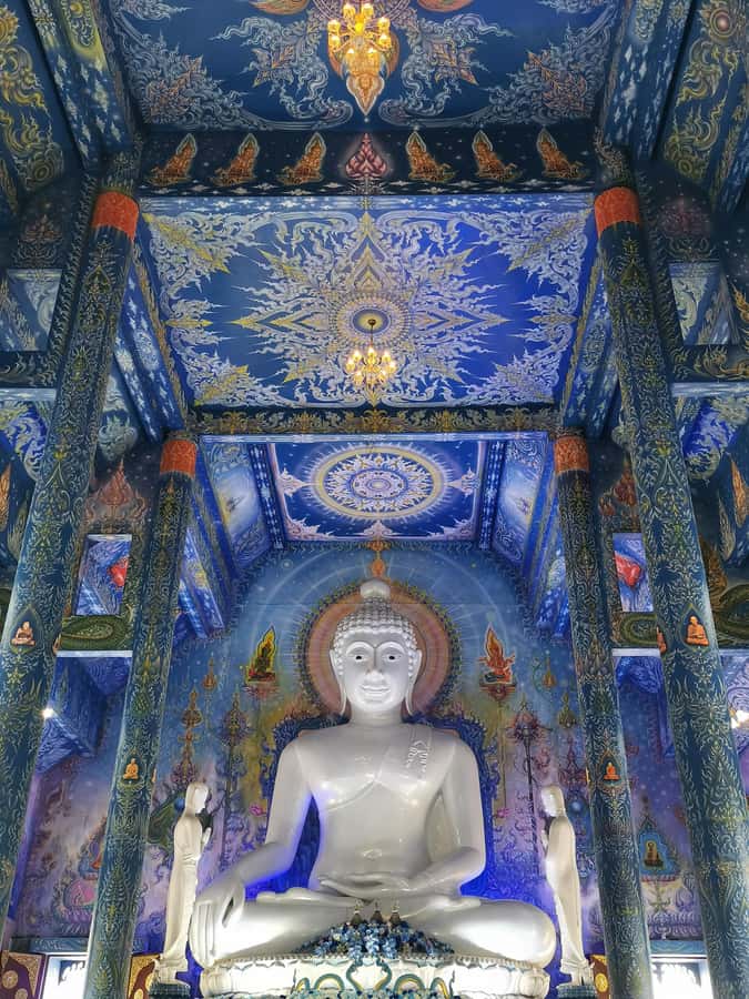 Chiang Rai: White, Blue, Red Temples, Long Neck Tour - Who should book this experience