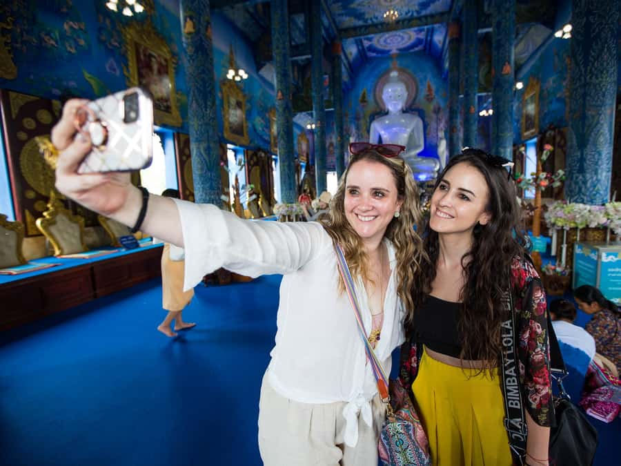 Chiang Rai White Temple and Blue Temple Day Tour - Who should book this Chiang Rai tour