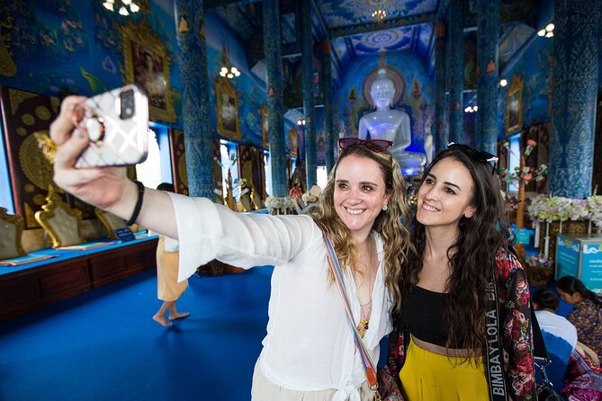 Chiang Rai White Temple, Blue Temple and more from Chiang Mai - The guides make a real difference