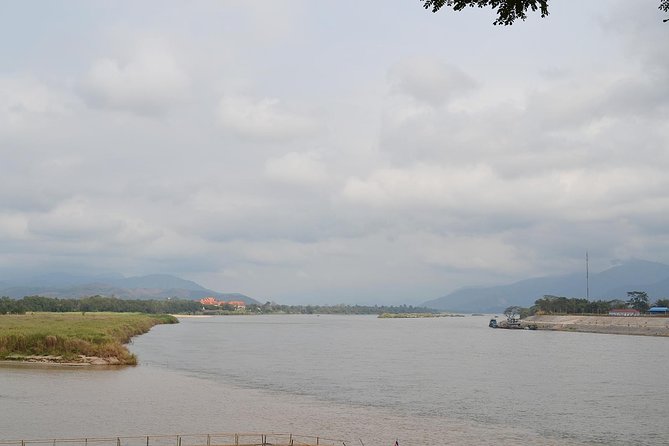 Chiangrai day trip Private Tour - What the Guide and Driver Add