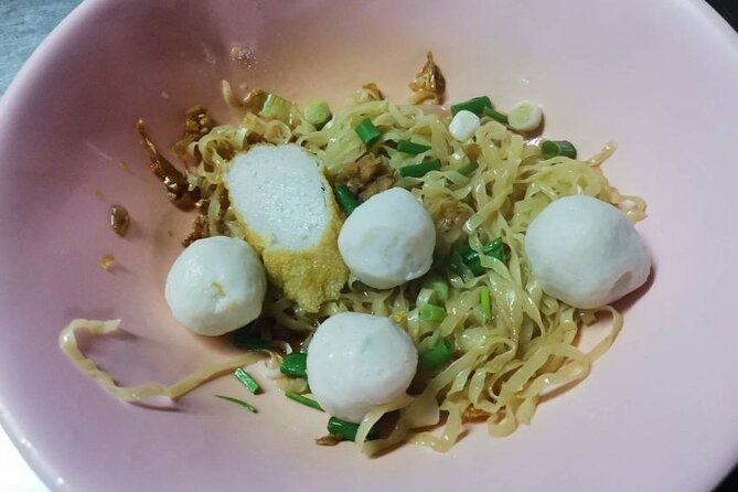 Chinatown Street Food Night Tour by Tuk Tuk in Bangkok - Starting at Tha Maharaj Around 5:00 pm