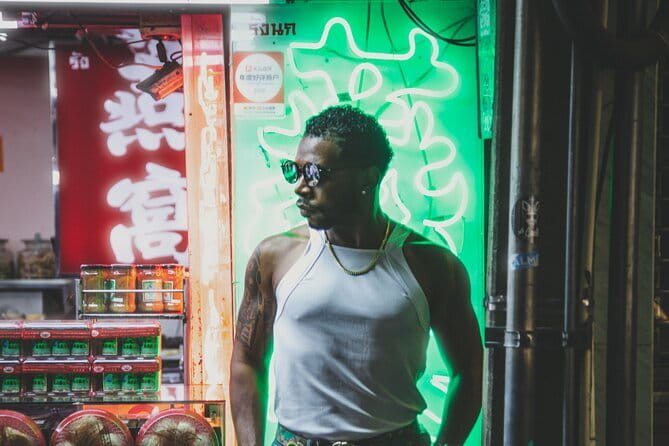 Chinatown (Yaowarat Road) Neon Photoshoot - Key points before you book