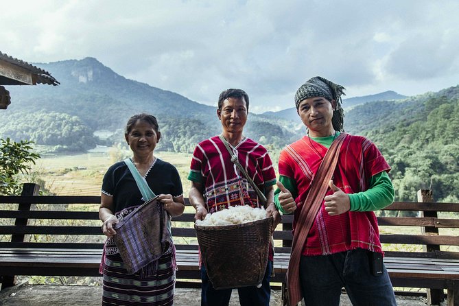 City Escape: Doi Inthanon & Karen Village Private Day Trip - Coffee, a keepsake, and lunch in Ban Mae Klang Luang