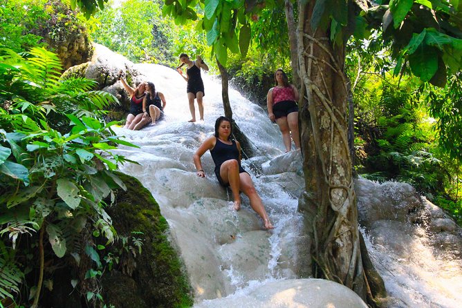Climb Sticky Waterfall Like a Spiderman - The Ride From Chiang Mai Into the Hills