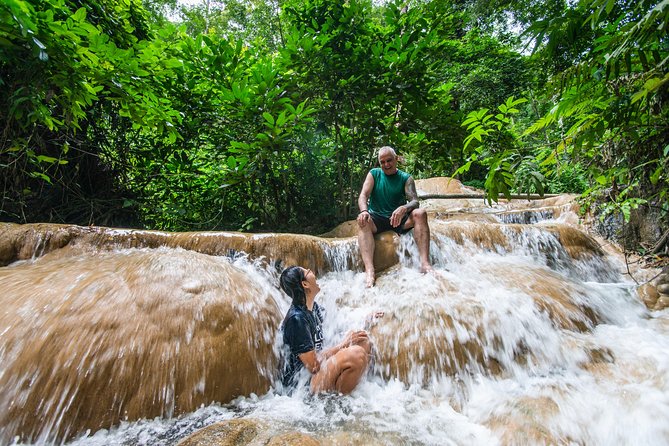 Climb Sticky Waterfall Like a Spiderman - A Guide Makes the Difference