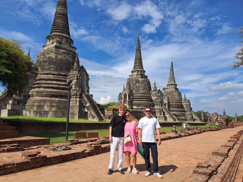 Colors of Ayutthaya: UNESCO Heritage 6 hour Bicycle Tour - Wat Mahathat and the Buddha in the tree roots