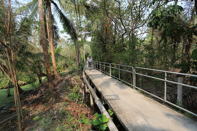 Colors of Bangkok - Sri Nakhon Khuean Khan Park and Botanical Garden