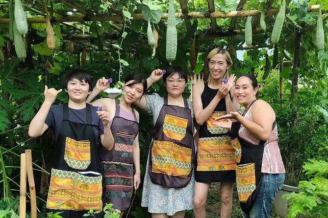 Cooking class in organic garden and local market tour ThaiCottage - From market produce to the organic garden