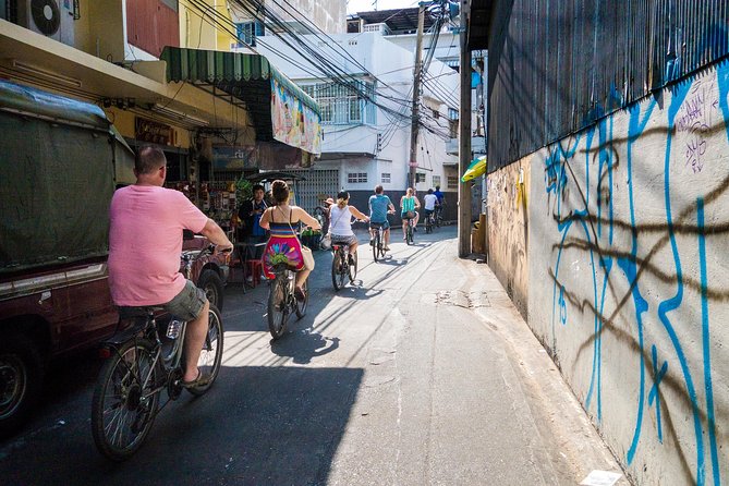 Countryside Bangkok and a Local Floating Market Tour by Bicycle Including Lunch - Cycling through Bangkok’s green side