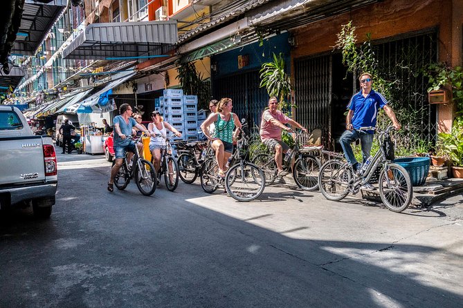 Countryside Bangkok and a Local Floating Market Tour by Bicycle Including Lunch - Homemade Thai lunch after the ride
