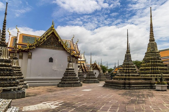 Cultural Treasures of Bangkok: Temples & Royal Palace Tour - Why the guides make or break the experience