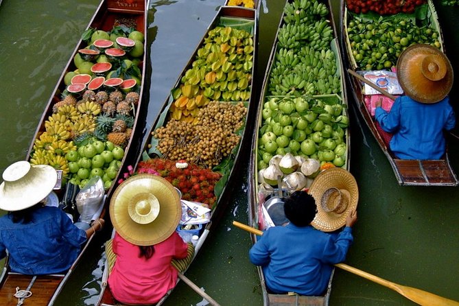 Damnern Saduak Floating Market, Grand Palace and Wat Phra Keo Tour from Bangkok - Wat Phra Kaew and the Emerald Buddha