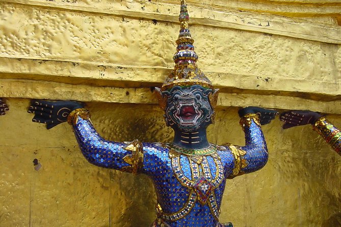 Damnern Saduak Floating Market, Grand Palace and Wat Phra Keo Tour from Bangkok - What the private format adds