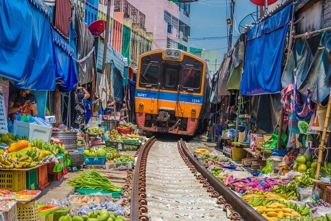 Damnoen Saduak Floating Market & Railway Market Tour from Bangkok - Five things to know before you book