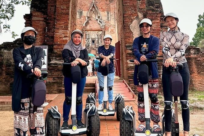 Damnoen Saduak Floating Market & Railway Market Tour from Bangkok - Who should book this market tour