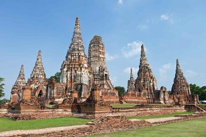 Day Trip to Bangkok Floating Market & Maeklong Railway - The guide can make the schedule work